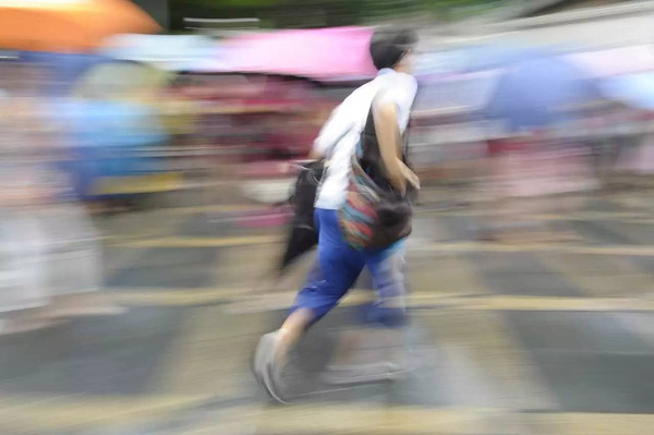 廣州暴雨突襲，高考繼續(xù)_除濕機廠家